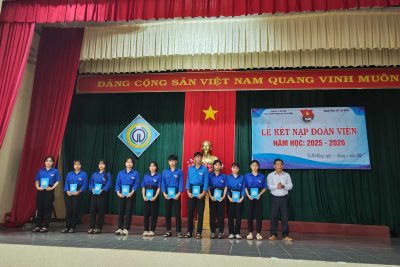 ĐOÀN TRƯỜNG PTDTNT THPT TU MƠ RÔNG TỔ CHỨC LỄ KẾT NẠP ĐOÀN VIÊN ĐỢT 1 NĂM HỌC 2025–2026