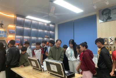 Hình ảnh hoạt động trải nghiệm phòng học STEM tại trường